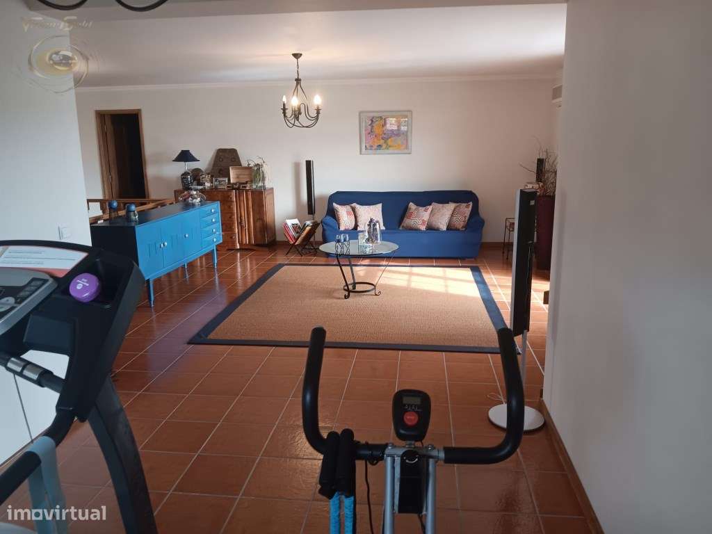 Moradia T3+1 com recheio.-13