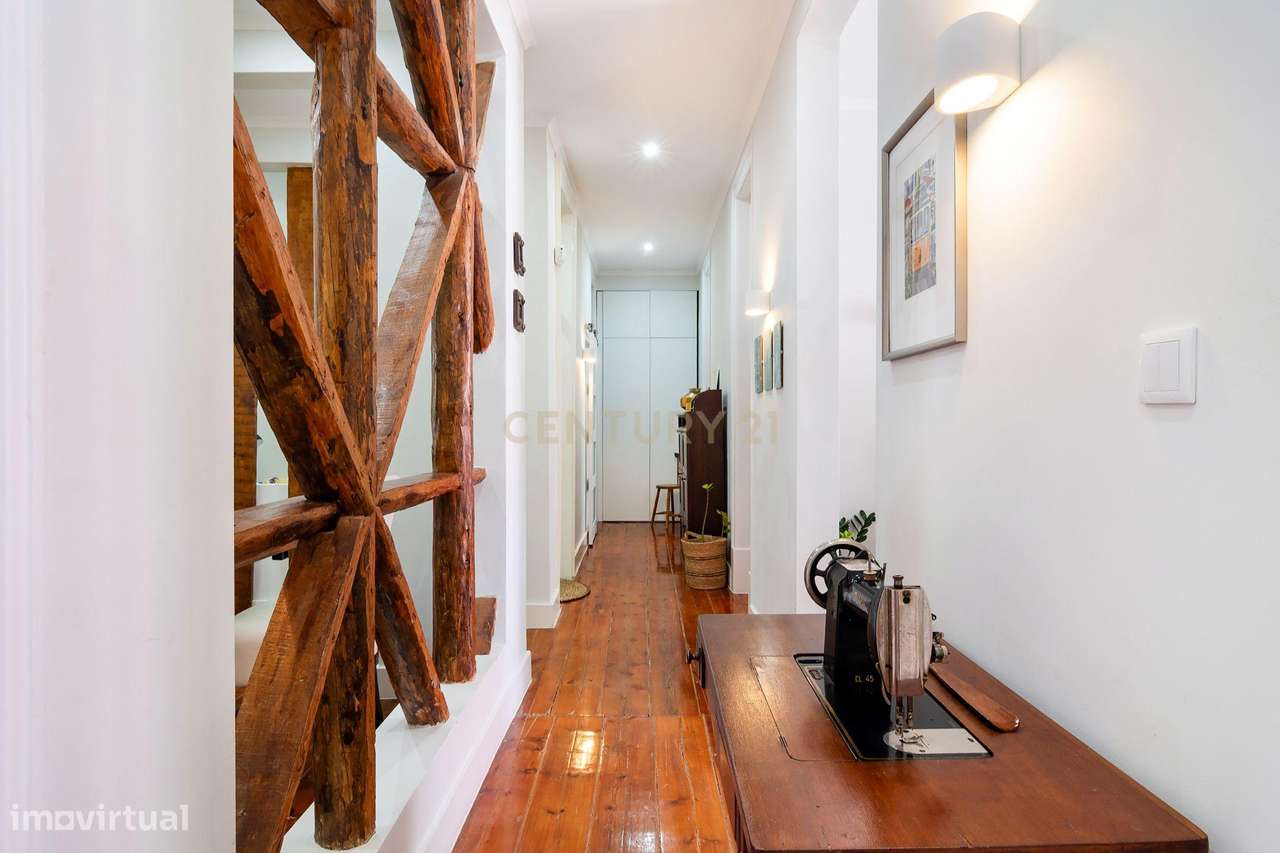 Apartamento de 6 assoalhadas totalmente remodelado em Belém - Grande imagem: 2/16