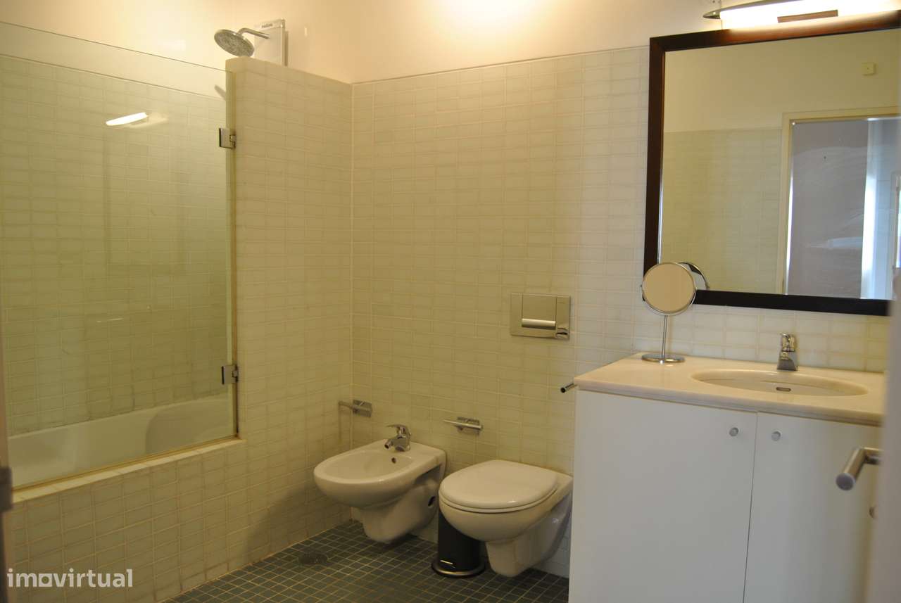 Apartamento em palácio reabilitado no coração do Chiado-6