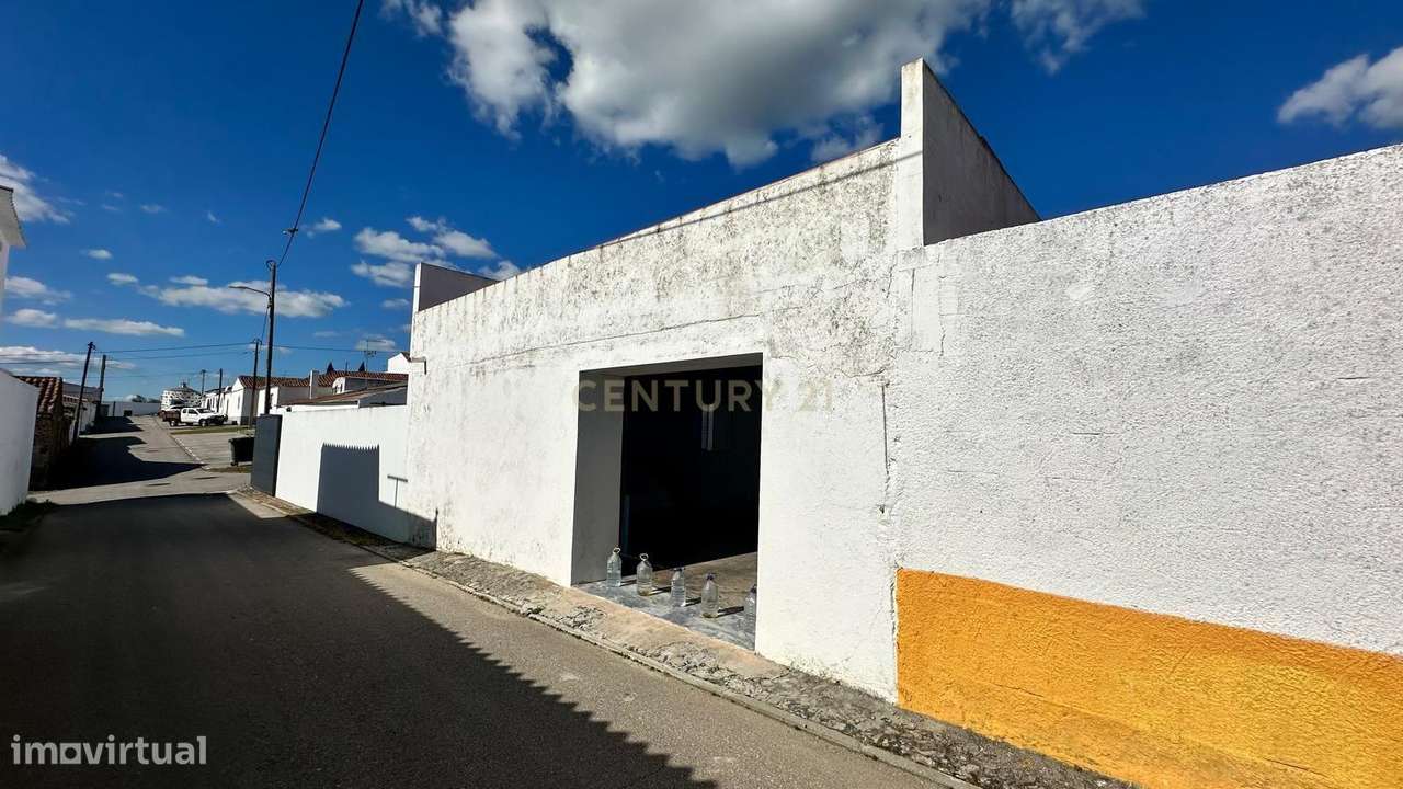 MORADIA T3 BERINGEL COM QUINTAL, TERRAÇO E GARAGEM-17