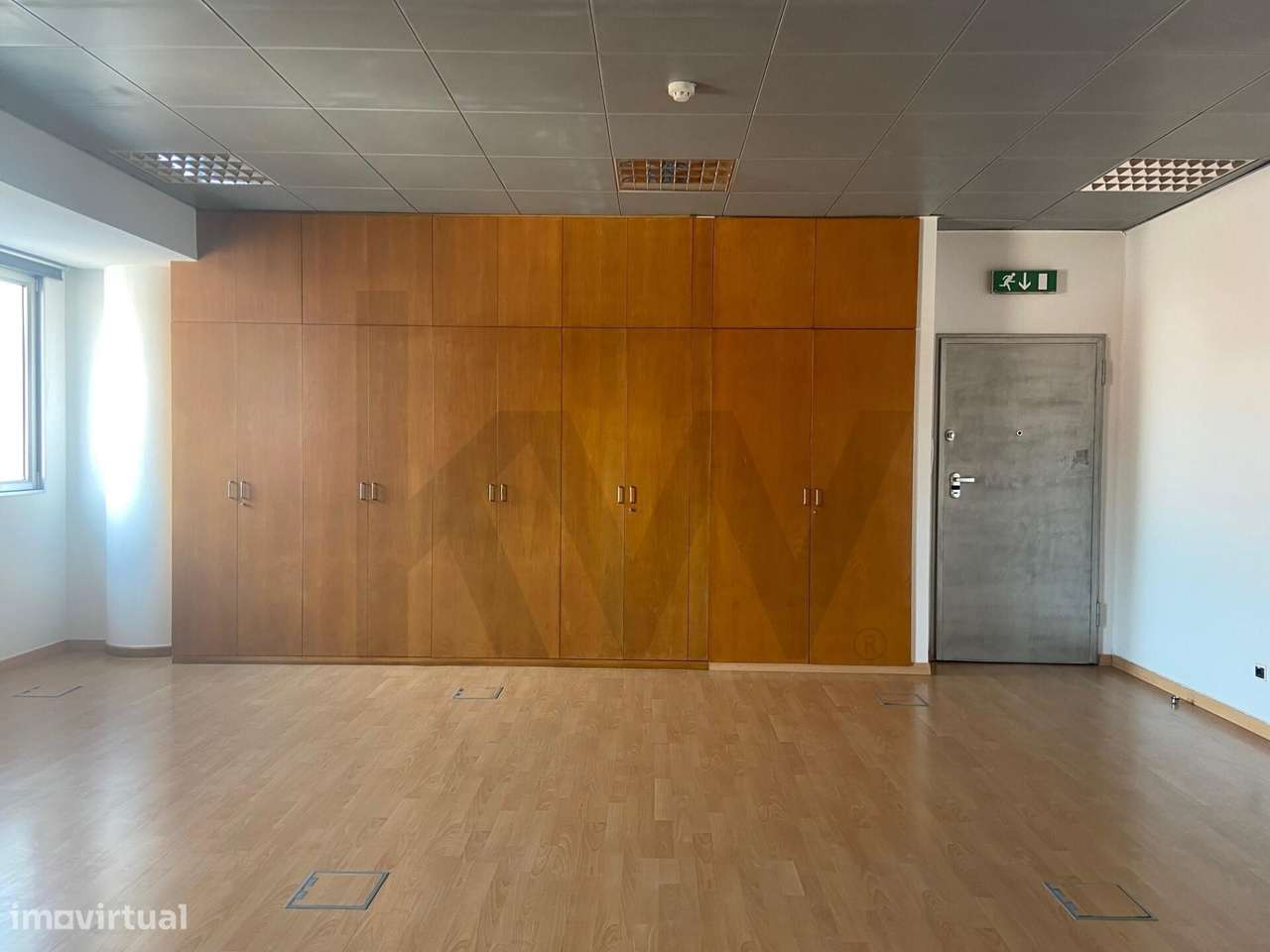 Escritório Open space,  em frente à Gulbenkian - Grande imagem: 5/26