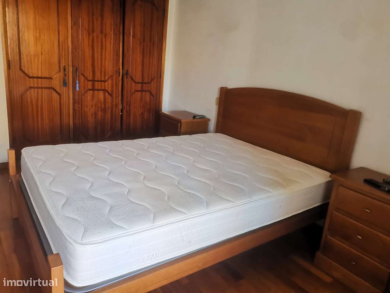 T2 com varanda, elevador e vista urbana - Cidade da Maia-17