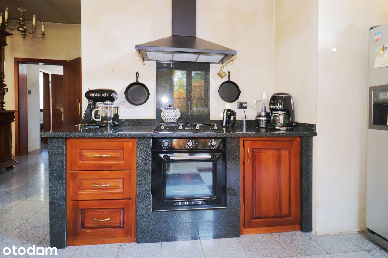 Dom w klasycznym stylu,  ogród, garaż dwustanowiskowy | Krężnica Jara-9