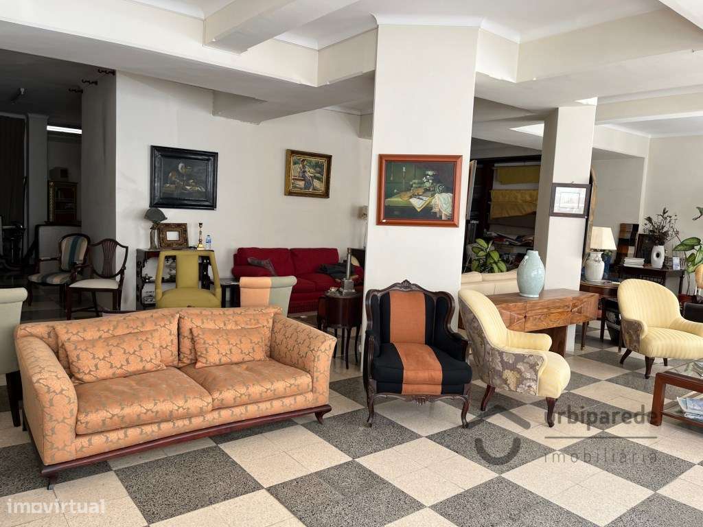 Loja em Oeiras com 400m2, com dois pisos, disponível.-8