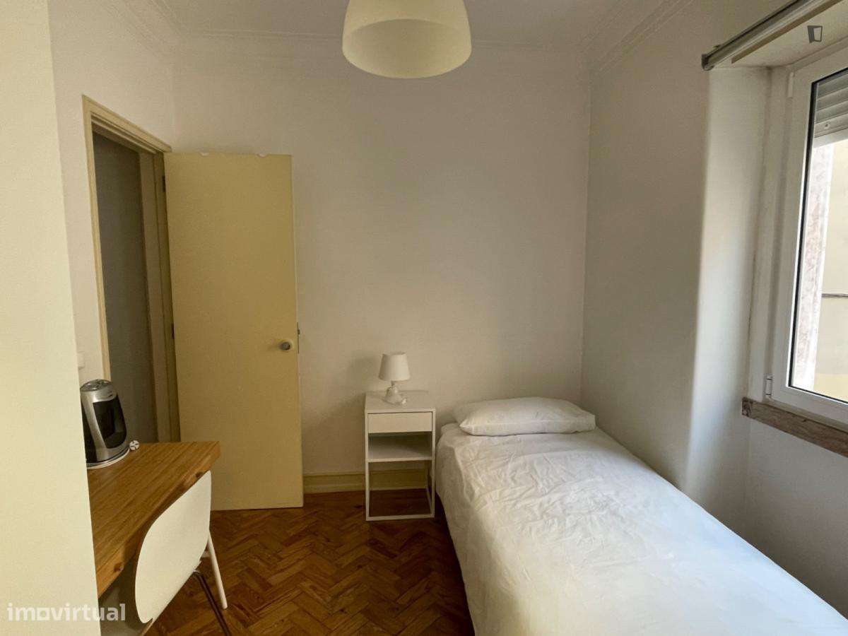 Quarto - localizado em Santa Apolónia Lisbon - Grande imagem: 5/10