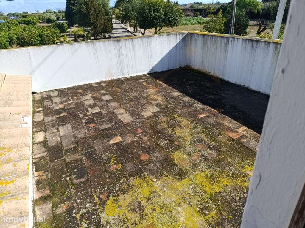 Moradia térrea T3 com terreno, privacidade e charme rústico, perto ...-39