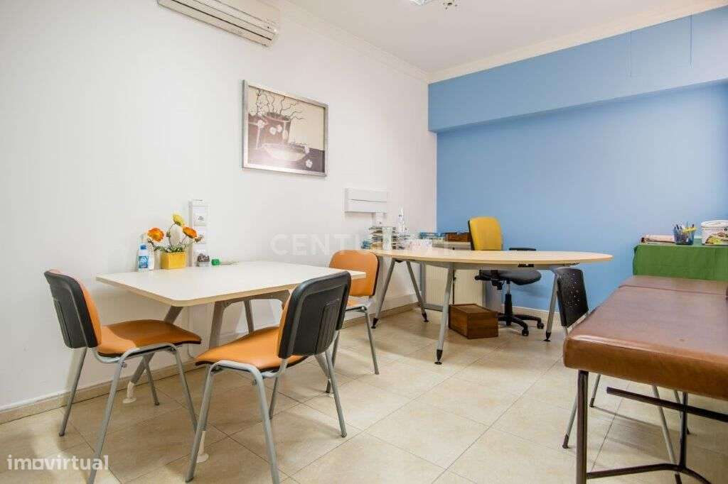 Lojas em zona central de Messines - Grande imagem: 4/25