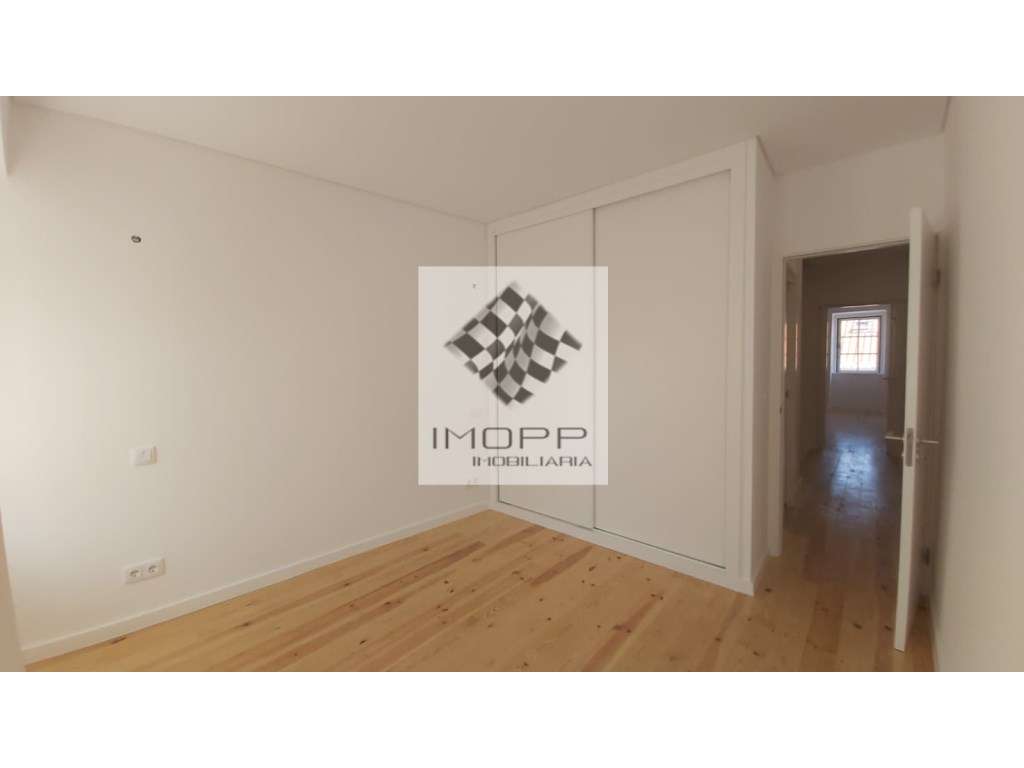 Moradia T2 +2 no centro histórico de Carnide-8