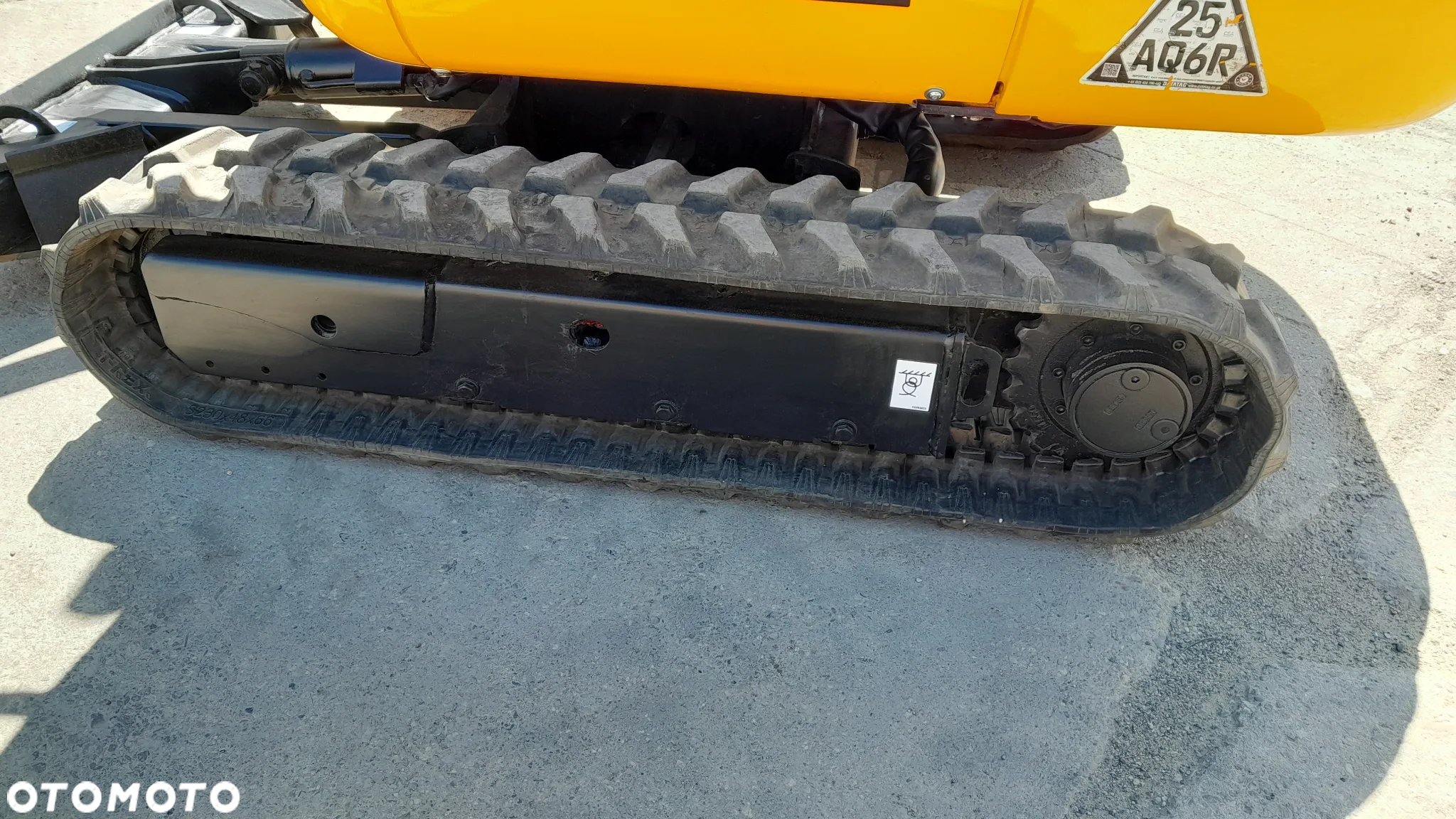 JCB 8018  2017r - 19