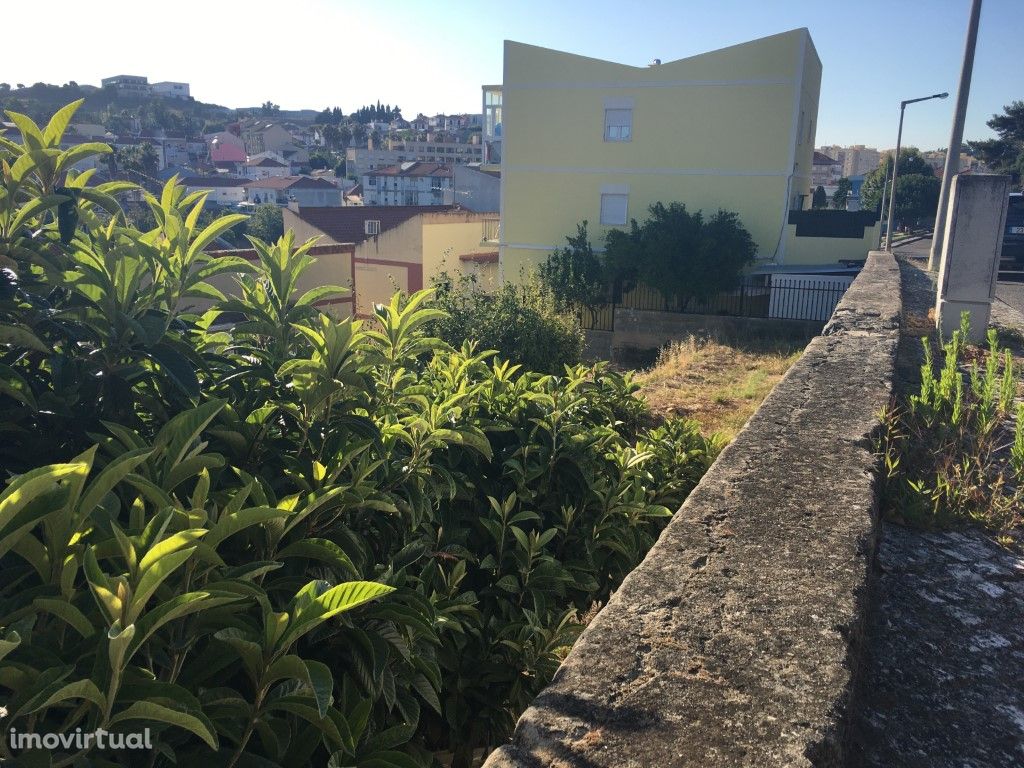 Lote de terreno para construção com 328.12