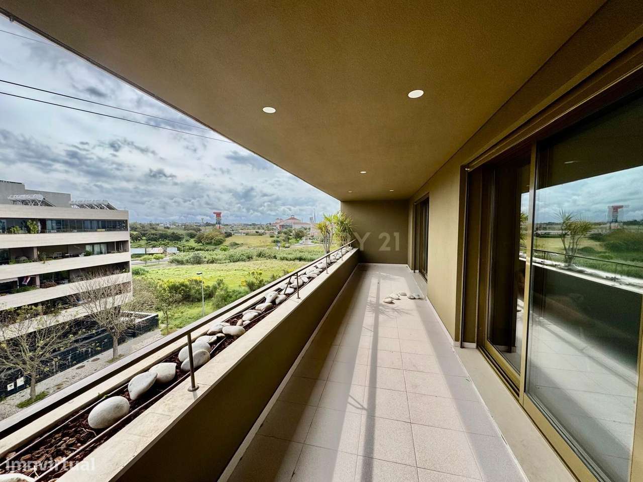 Apartamento T3 de luxo com excelentes áreas em zona privilegiada no Mo - Grande imagem: 4/26