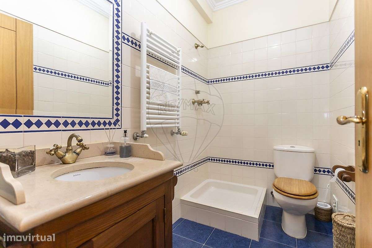 Moradia T4 para venda-10