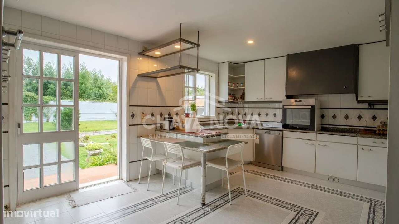 Moradia V6 com Piscina Interior e Exterior | Arcozelo | Vista Mar-14