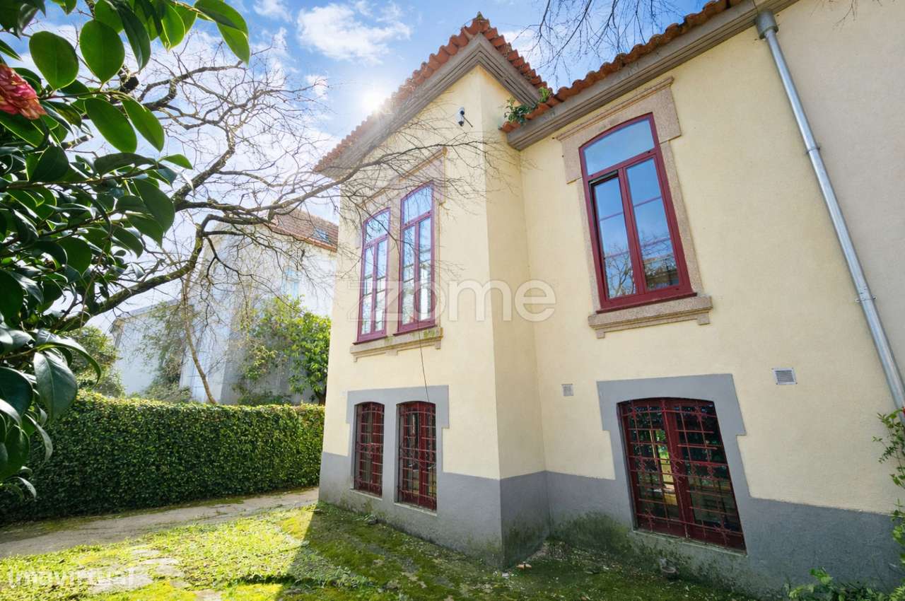 Moradia T4 com jardim junto ao jardim da Arca de Água - Grande imagem: 2/40