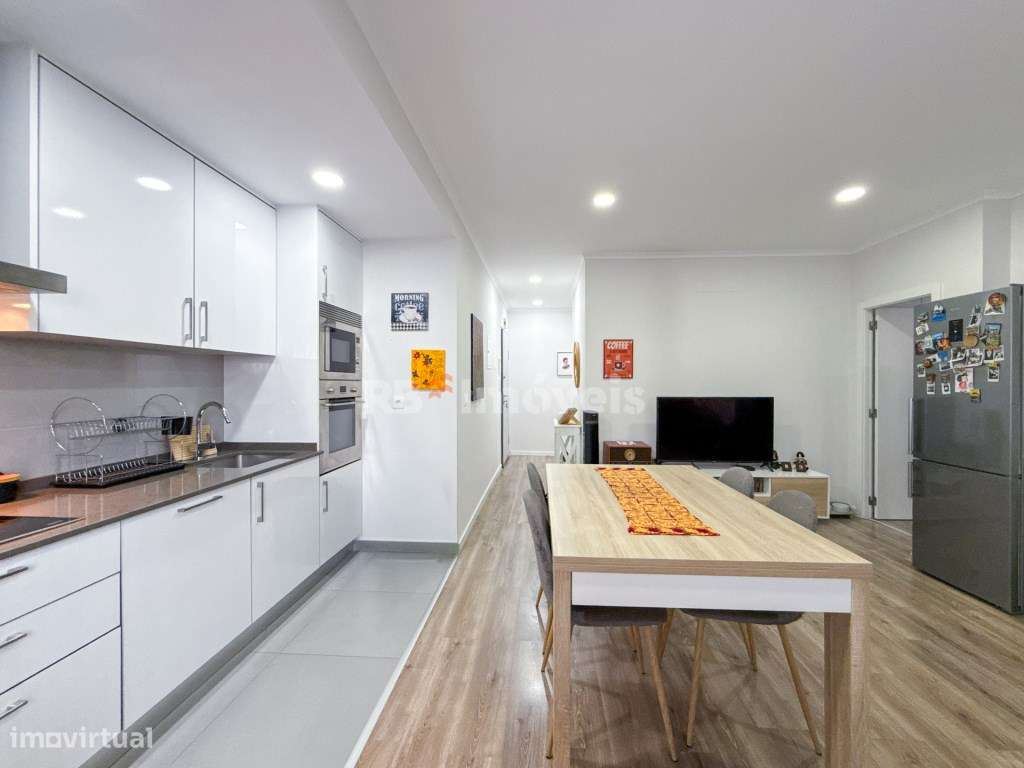 Apartamento T3 Remodelado c/ Varandas - Junto à Estação de Comboios...-9
