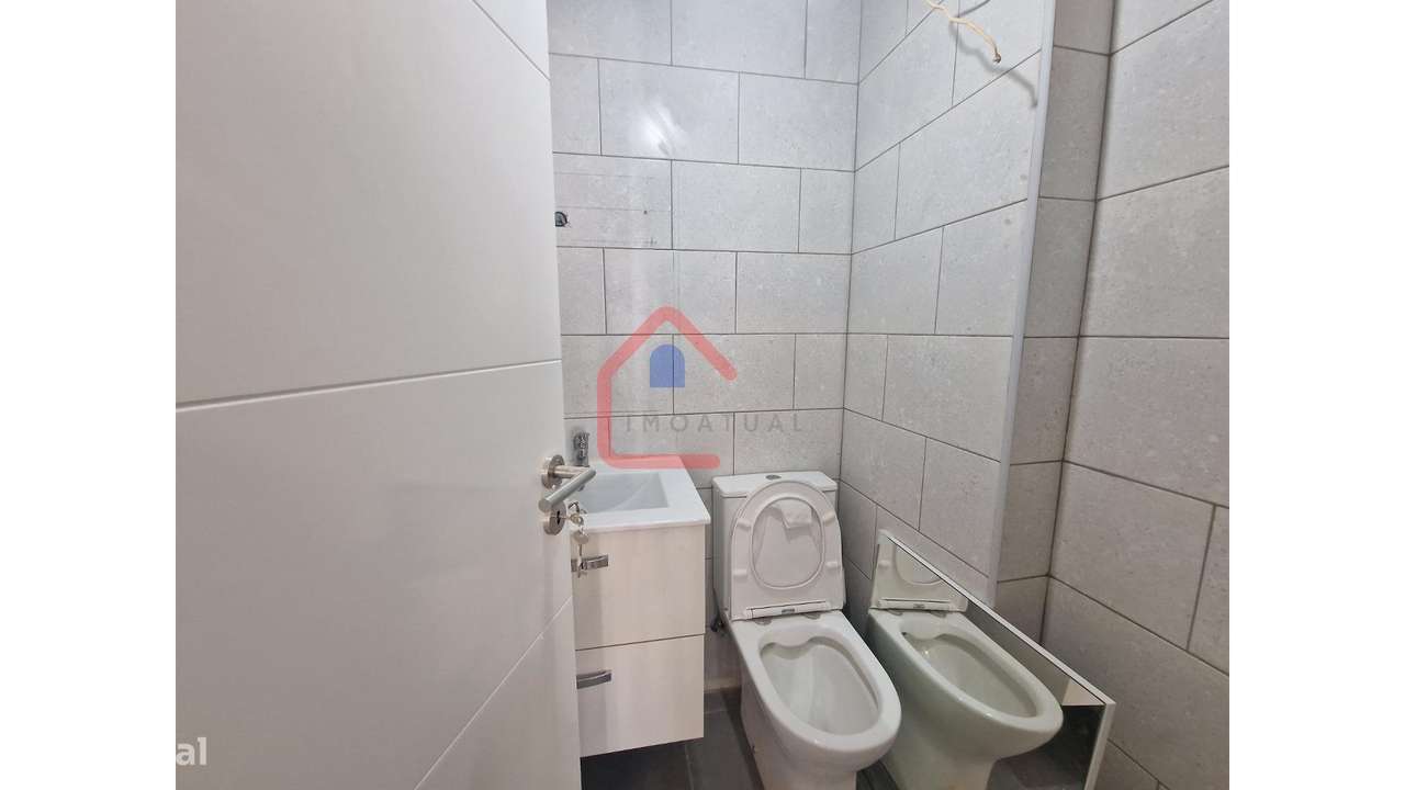 Apartamento T3 em Moita-11