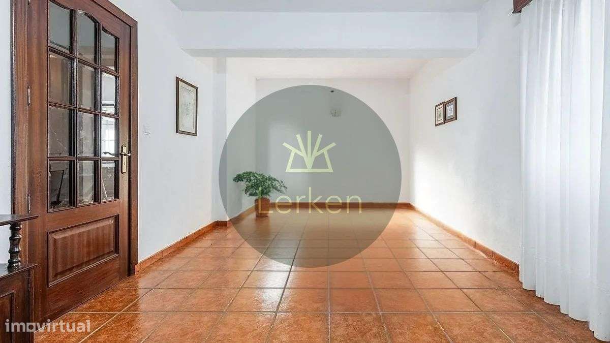 No coração do Gerês Moradia T4 com Jardim e Potencial para turismo-8