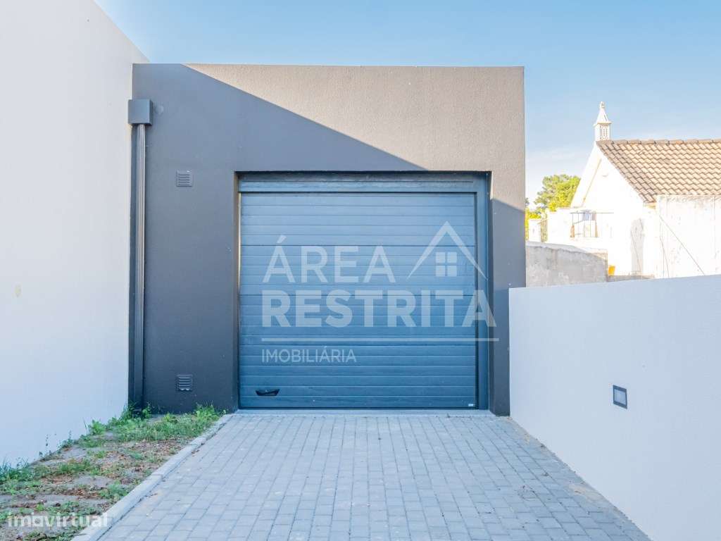 FANTÁSTICA MORADIA ISOLADA T3 COM PISCINA EM LOTE DE 510M2 - Grande imagem: 5/60