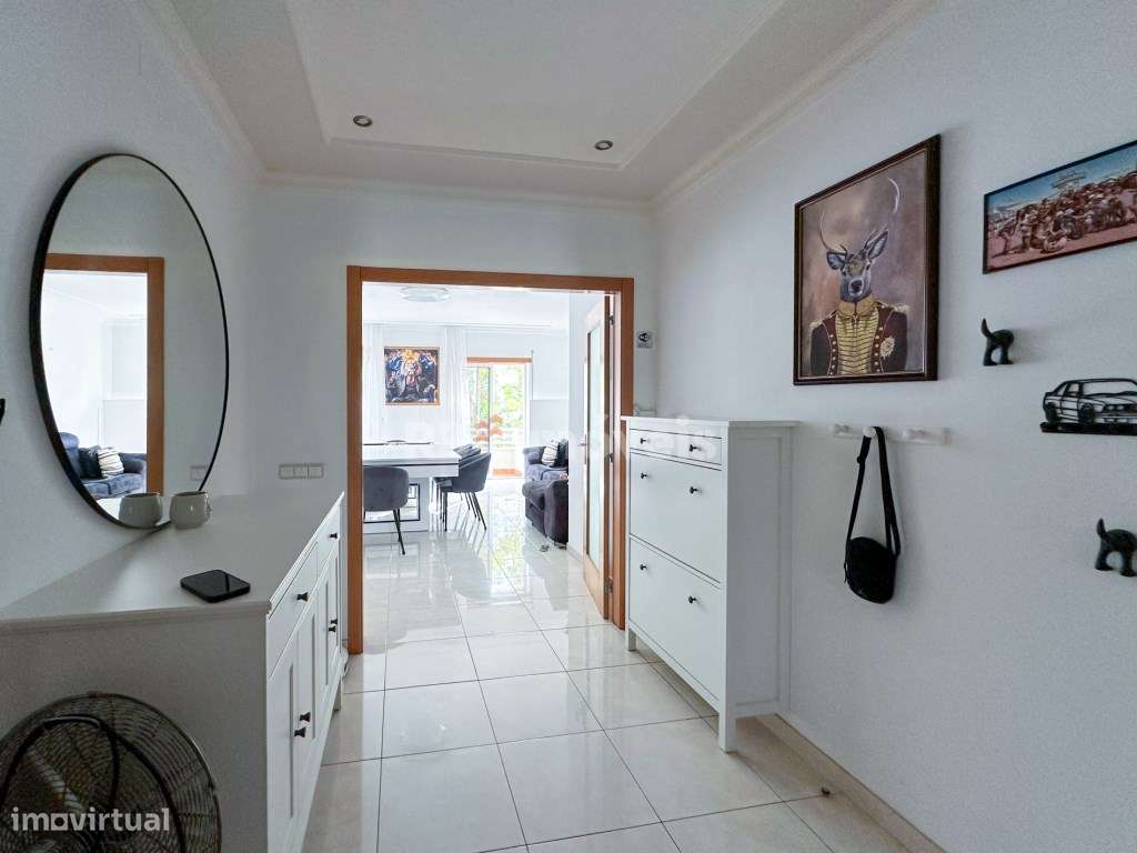 Apartamento T3 c/ Garagem, Sótão e 2 Varandas - Santarém-40