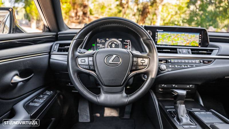 Lexus ES 300h Special Edition - 15