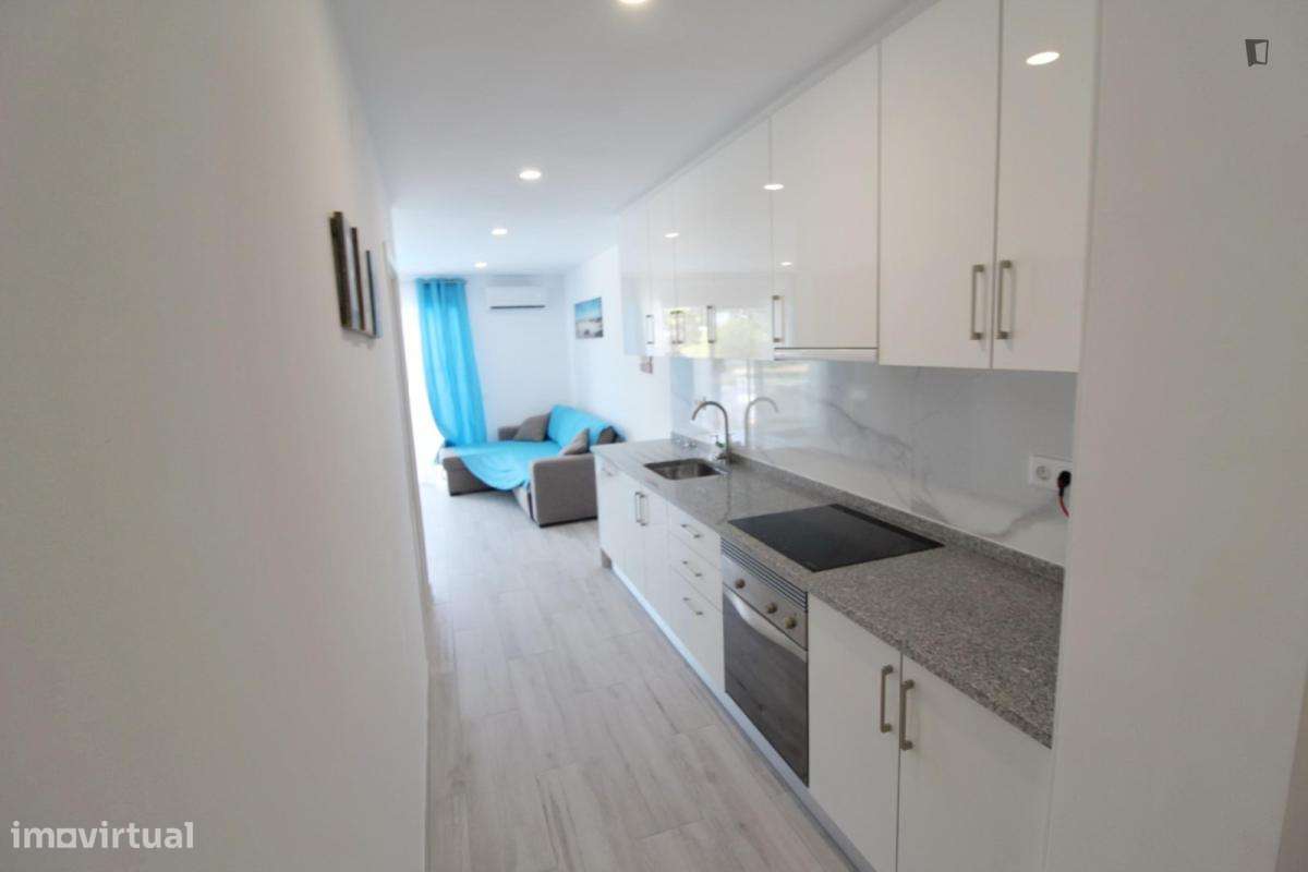 Apartamento com 1 quartos - localizado em Portimao - Grande imagem: 3/18