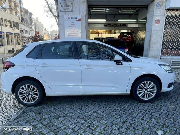 Citroën C4 HDi 110 Exclusive - 4