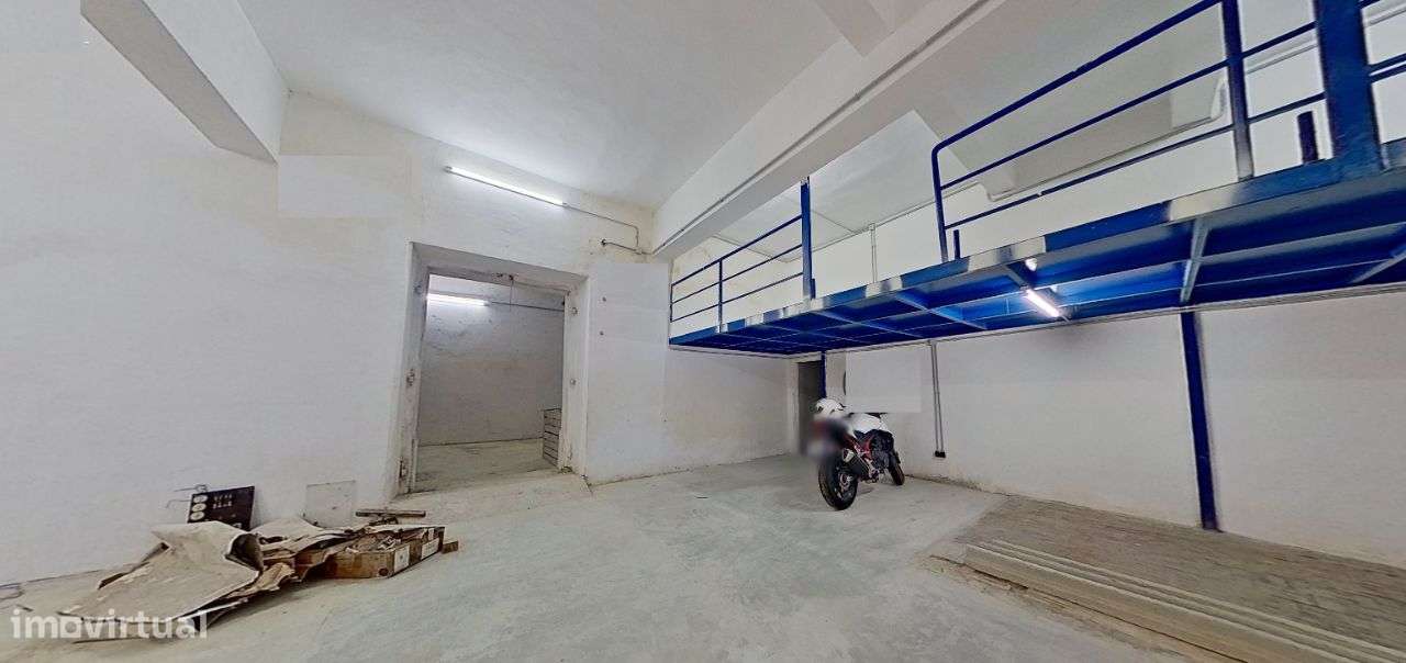 Prédio/Misto no Centro do Montijo-54