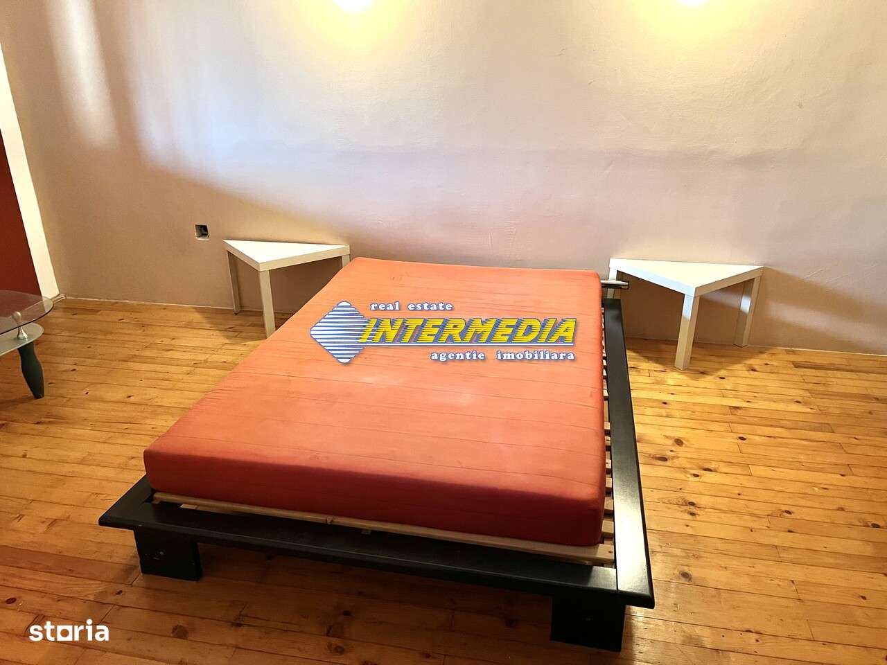 Casa pentru muncitori cu 4 camere de inchiriat zona Centru - Imagine principală: 2/9