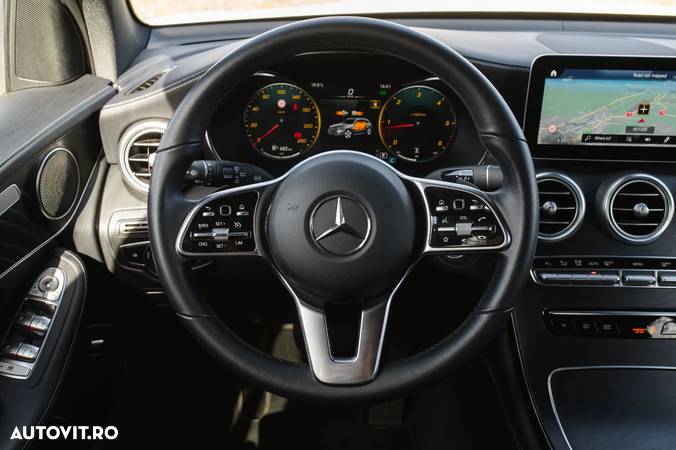 Mercedes-Benz GLC 220 d 4Matic 9G-TRONIC AMG Line - 33