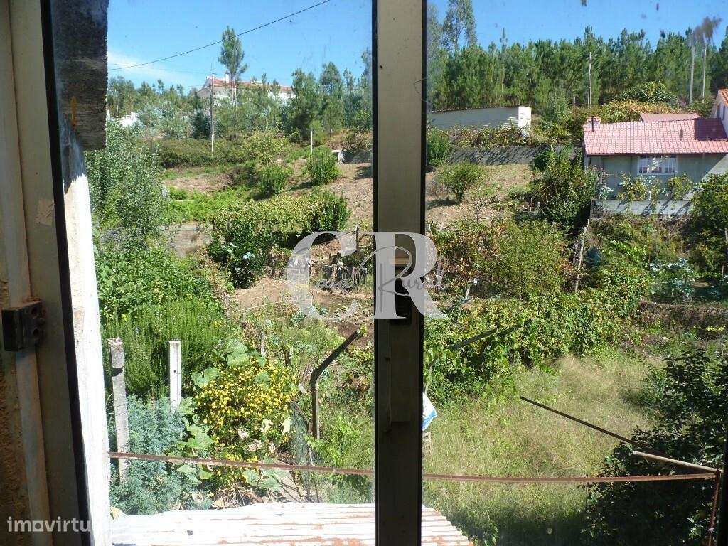 Duas casas habitáveis numa aldeia tradicional de montanha em Alvares,-49