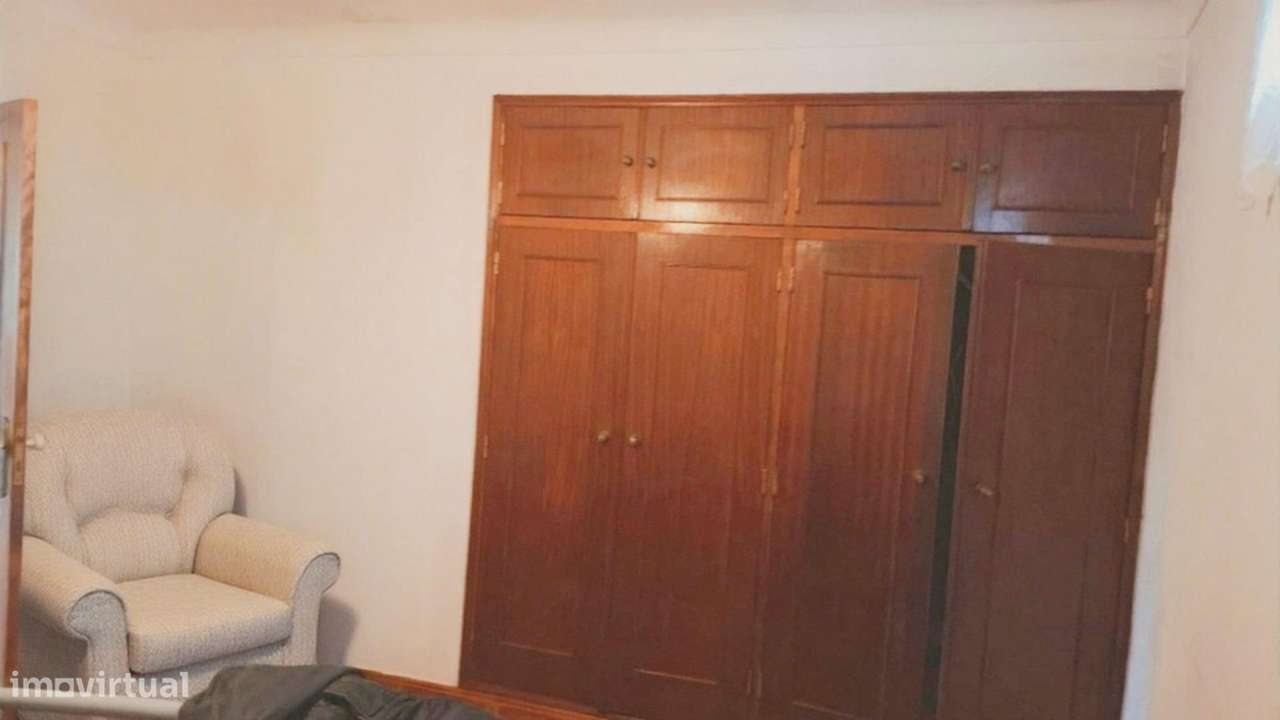 Moradia T3 pronta a habitar com alguma remodelação para efectuar-6