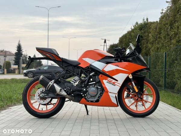 KTM RC 125 - 11