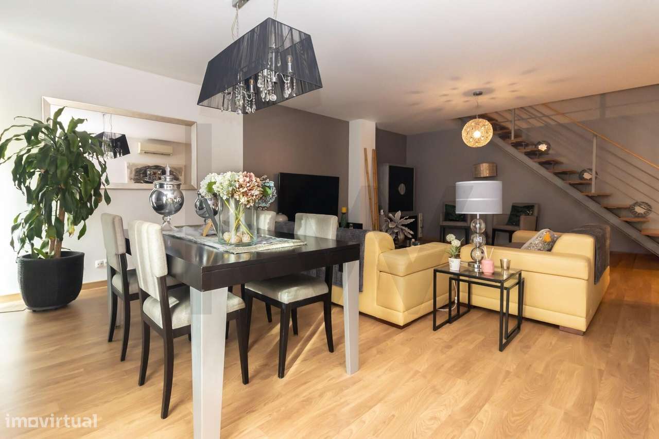 Vende T3 Duplex Condominio Jardim Central em Alhos Vedros - Grande imagem: 1/60