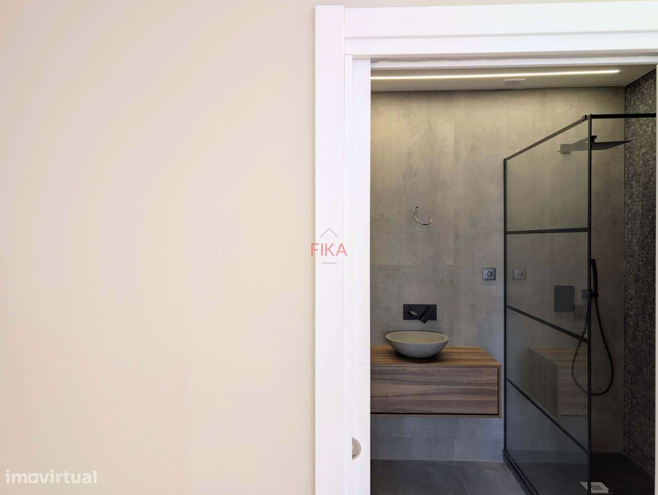 Apartamento T3 totalmente remodelado no centro de Setúbal-5