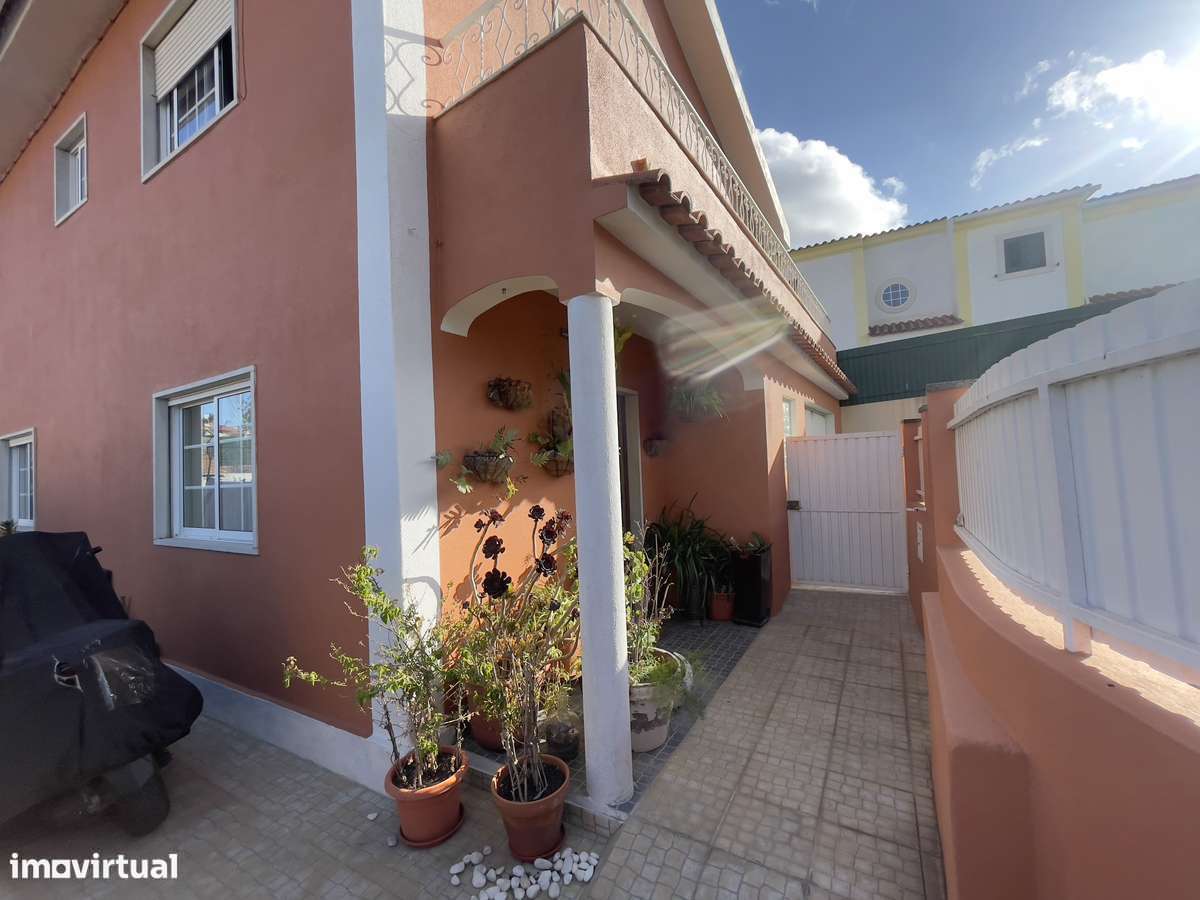 EXCLUSIVO EM CASCAIS |  T3 +1 anexo EM MANIQUE DE BAIXO.-19