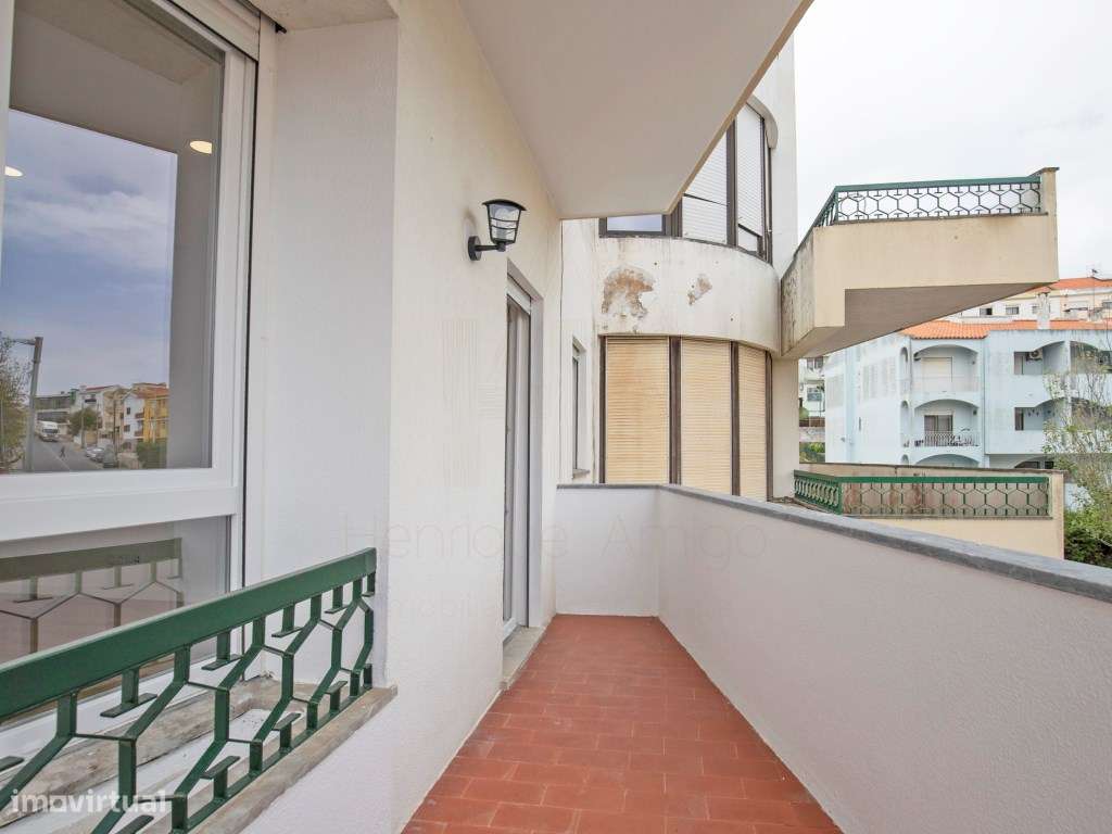 Excelente Apartamento T2 no centro de Santana-6