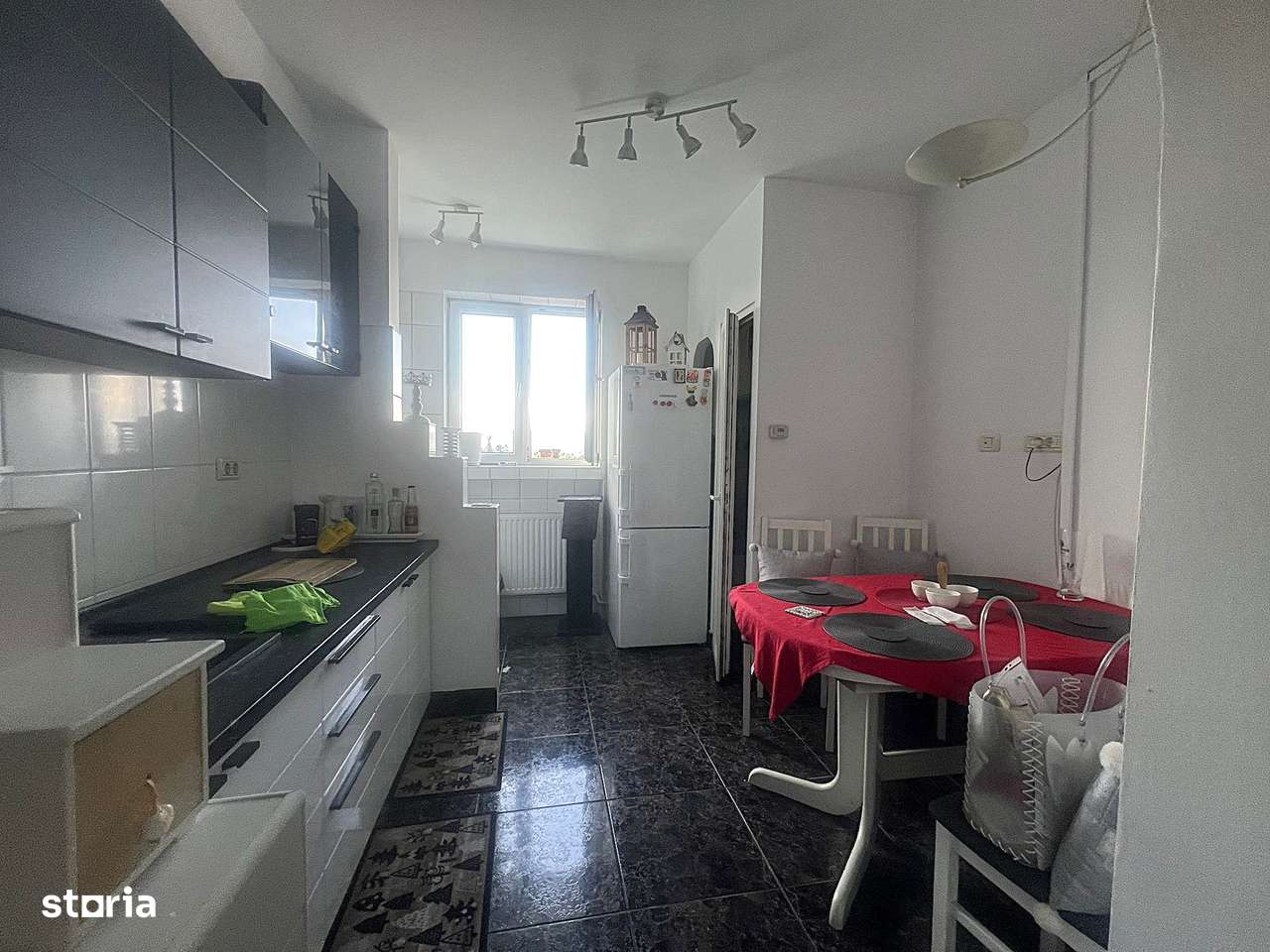 De vânzare apartament cu 2 camere pe str. Republicii - Imagine principală: 4/11