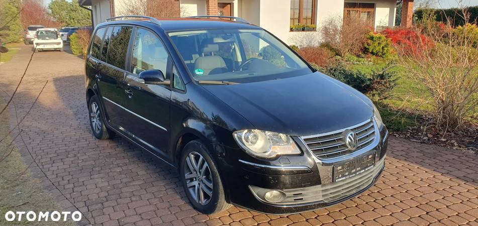 Volkswagen Touran 1.4 TSI Highline - 1