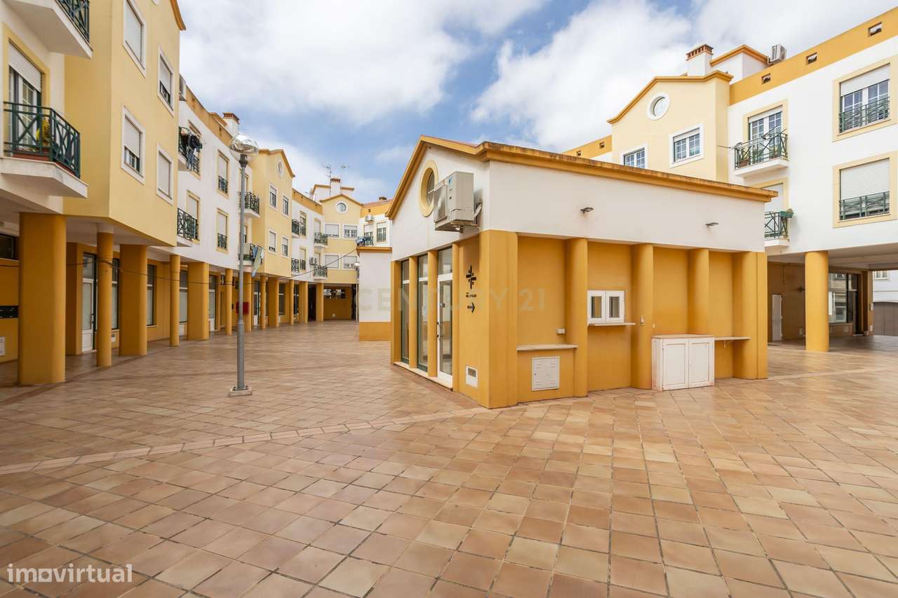 Apartamento T2 Como Novo no Cercal do Alentejo – Último Piso com Varan - Grande imagem: 2/29