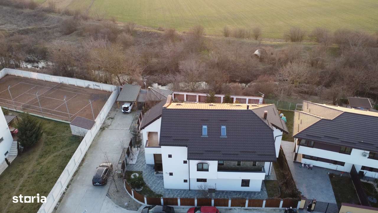 Casa de la râu - o poveste la apus-8