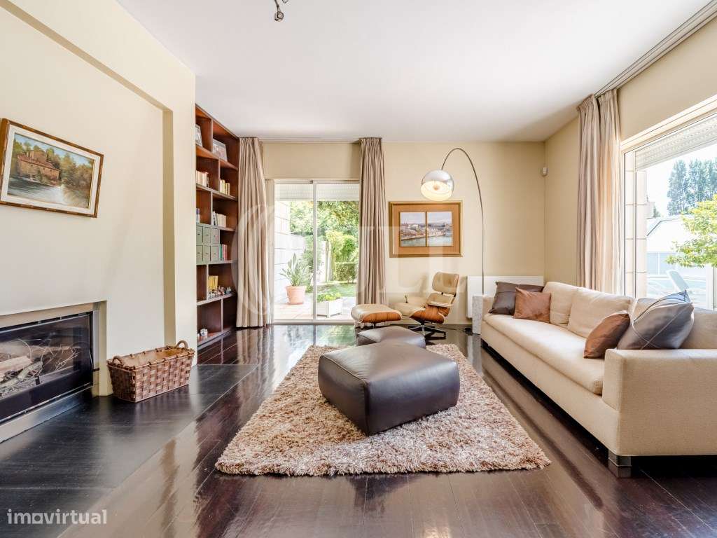 Moradia T6+1, com garagem, piscina e jardim, Foz , Porto - Grande imagem: 5/32