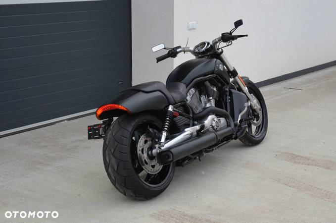 Harley-Davidson V-Rod Muscle - 11