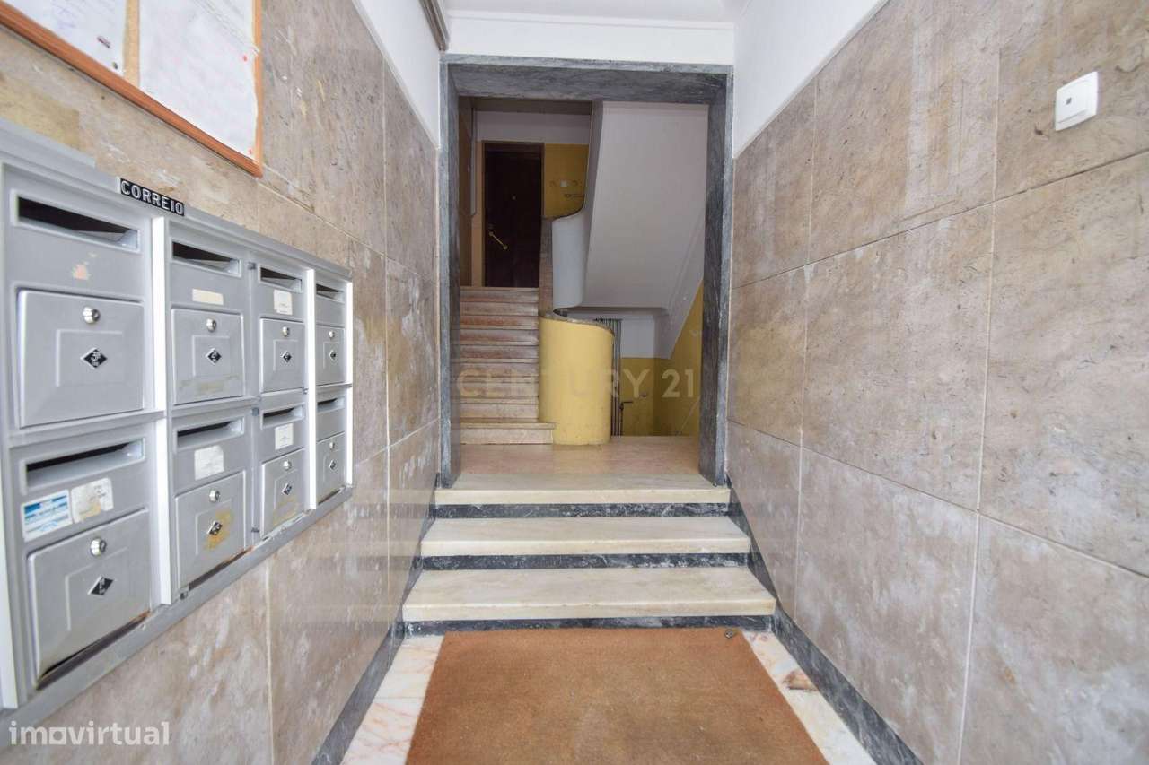 Apartamento T1+1 em Águas Livres, Amadora – Ótima Localização e Acesso-12