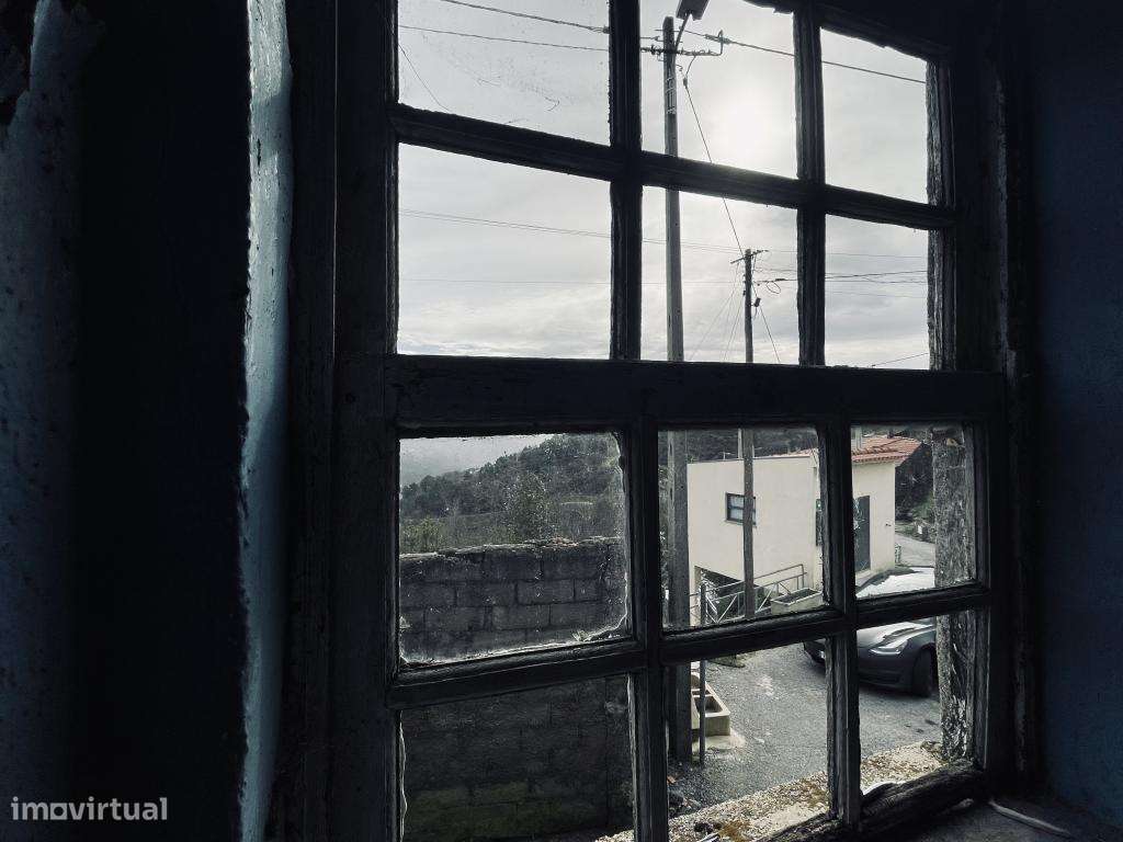 Moradia para Recuperar - Grande imagem: 4/7