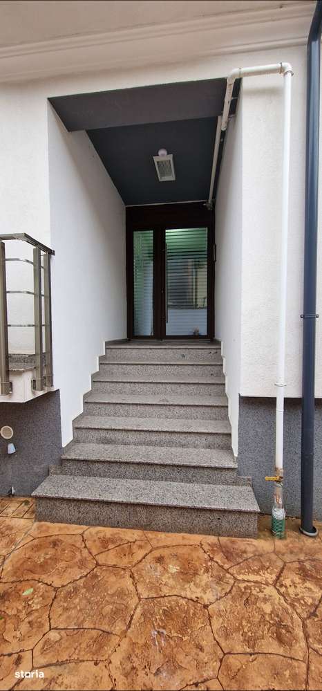 Vand 3 camere Ion Mihalache /Calea Grivitei - metrou 1Mai-4