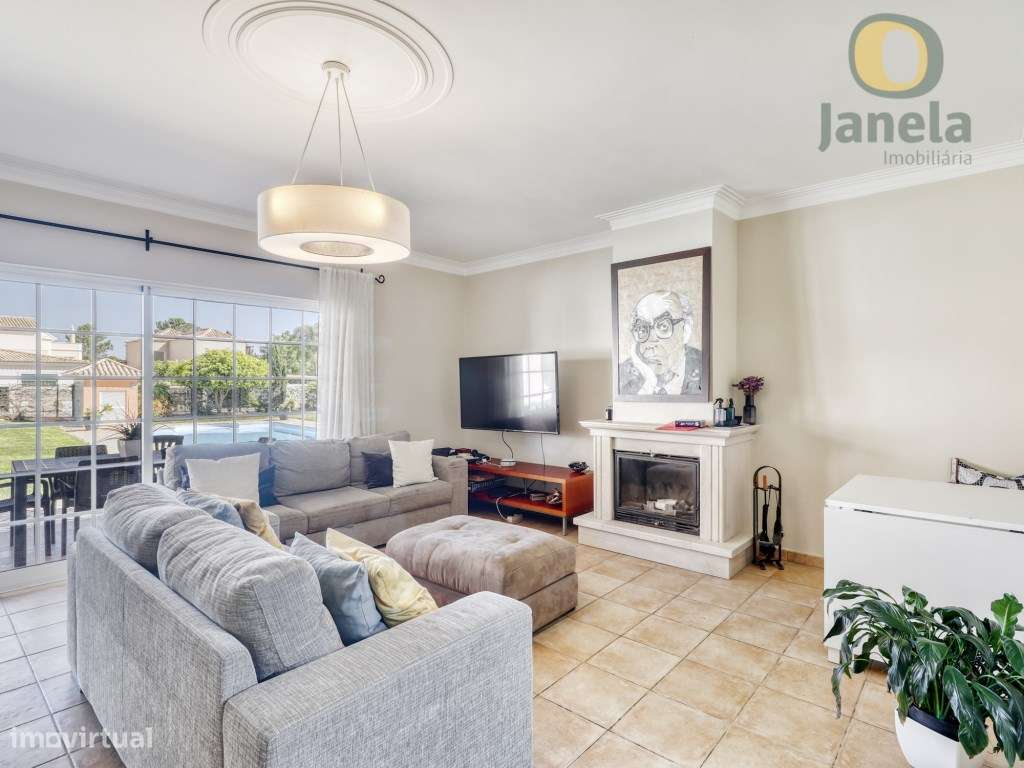 Moradia T3 com Garagem e Piscina no Vila Sol-18