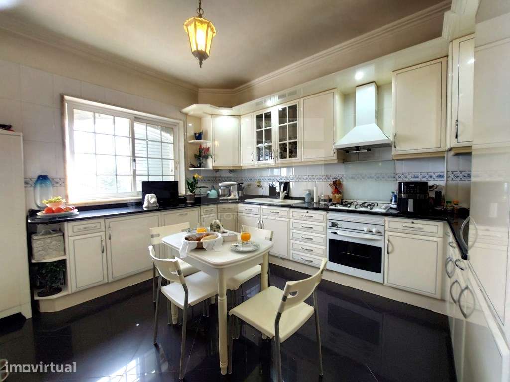 Moradia em banda à venda, t4 , Quinta Grande.-8