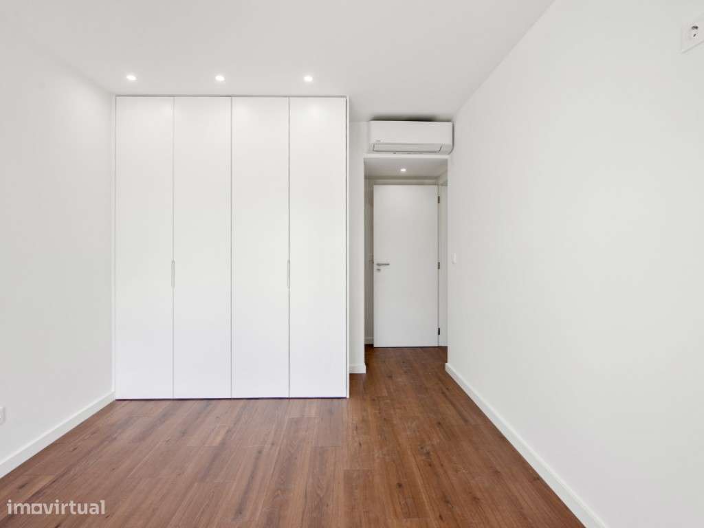 Apartamento T4 para venda no 'Neudel' - com terraço-19