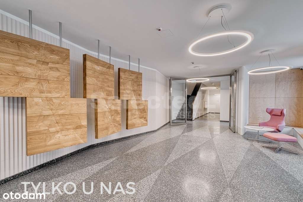 Przestronny apartament na ostatnim piętrze-15