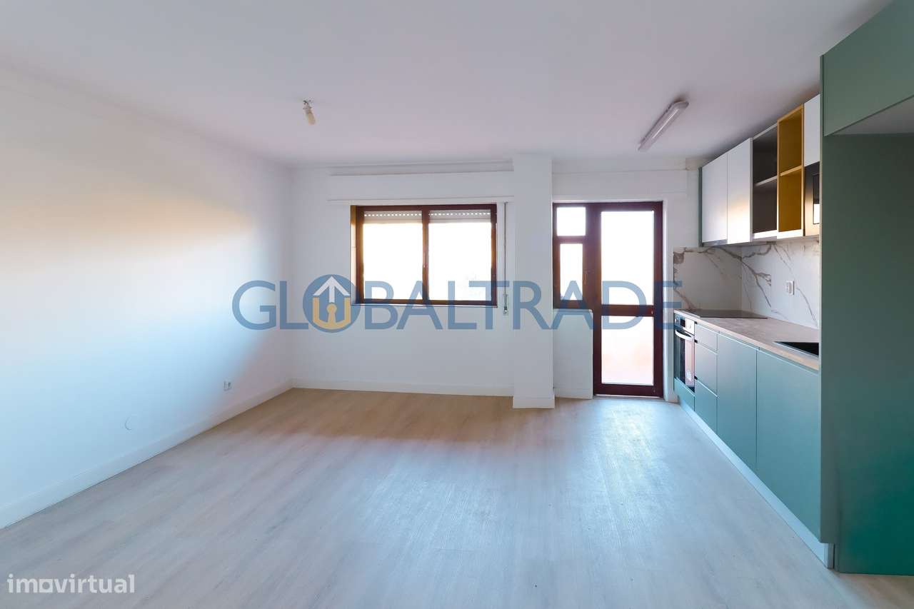 Apartamento T2 Renovado & Equipado em Rio Tinto - Grande imagem: 3/36